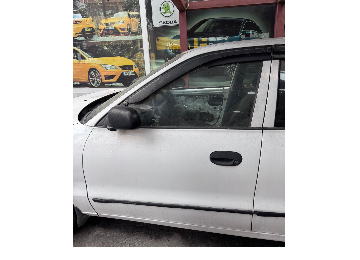 Yumurta kasa sol ön kapı